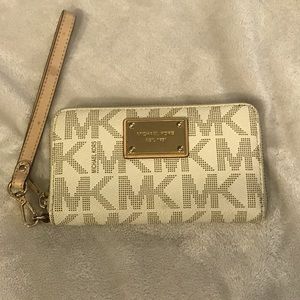 Michael Kors Wristlet